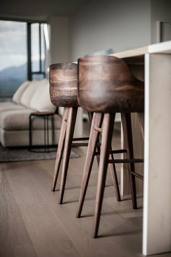 Grand tabouret de bar en bois