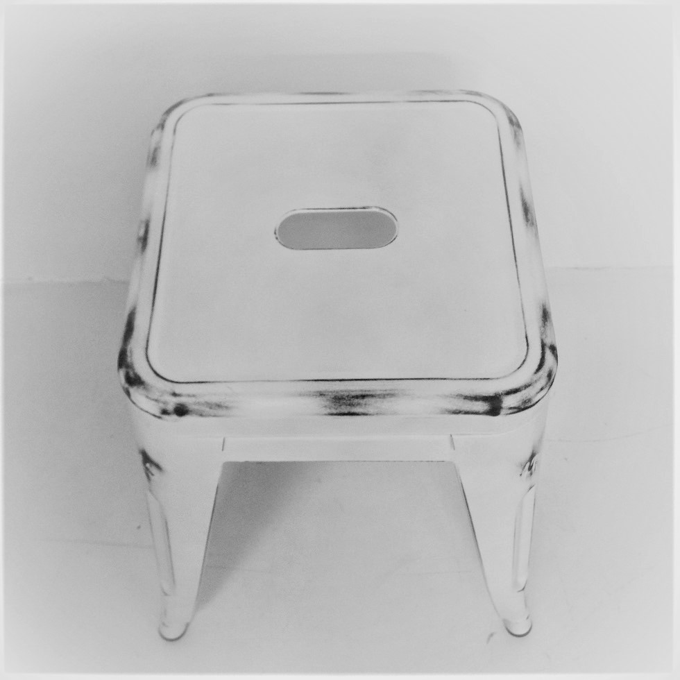 Tabouret bas style tolix