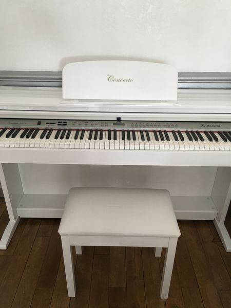 Banquette piano blanche
