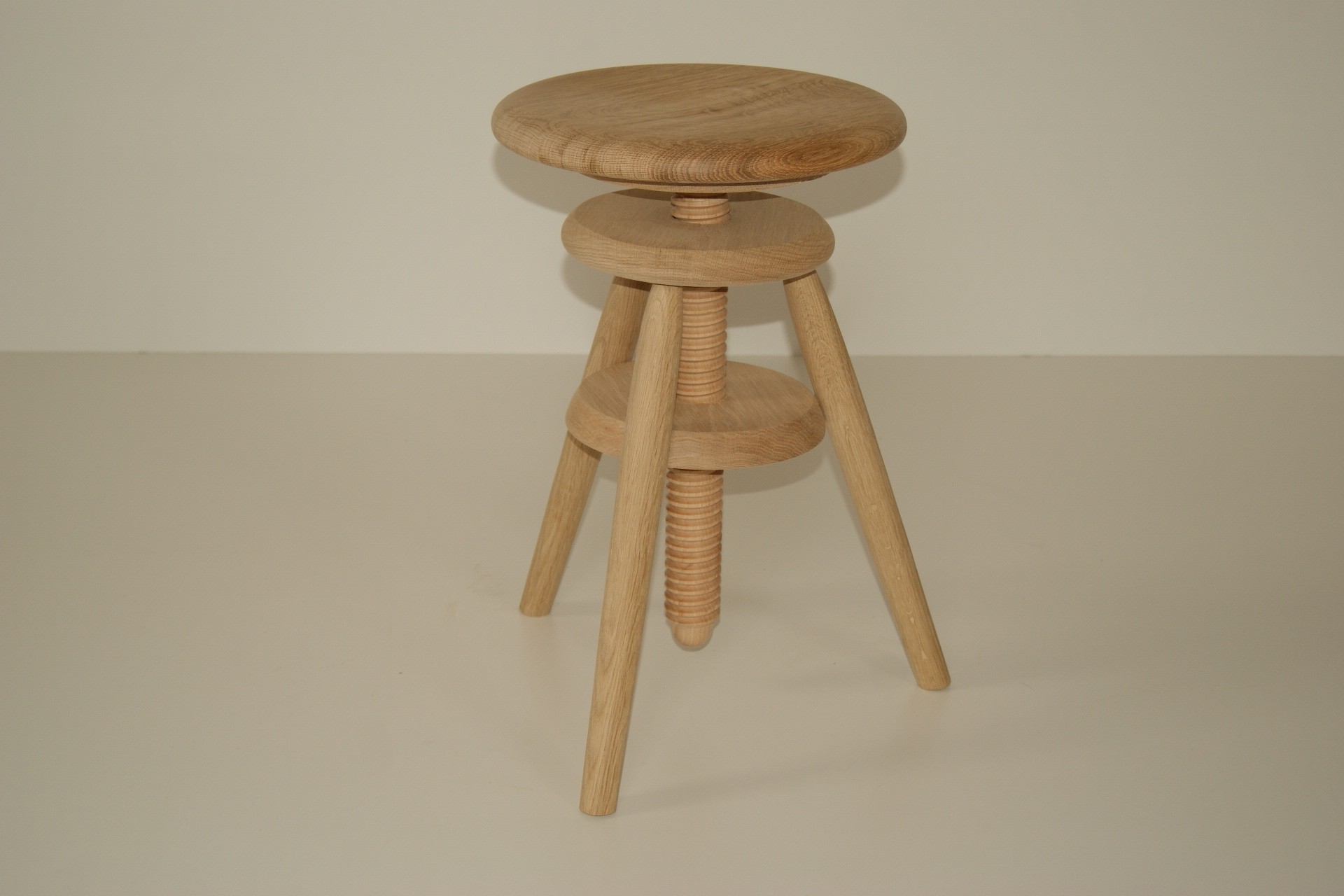 Tabouret fourrure geant casino