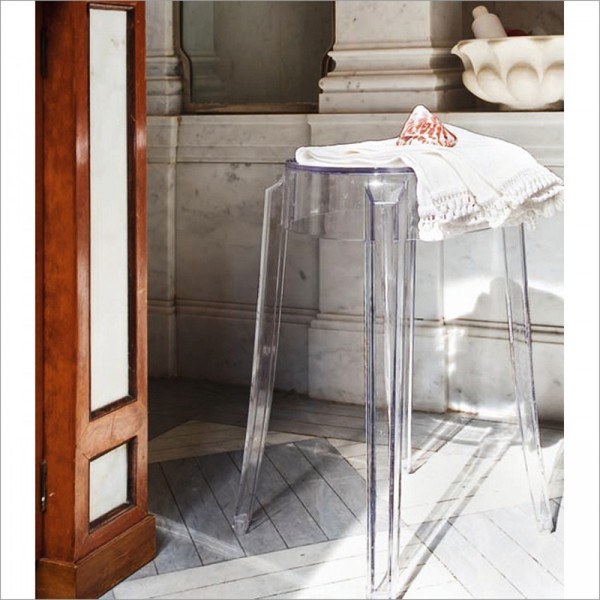 Tabouret bas charles ghost