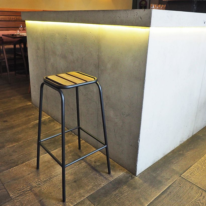 Tabouret de bar esprit industriel