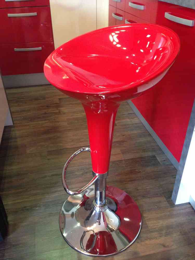Table et tabouret de bar rouge