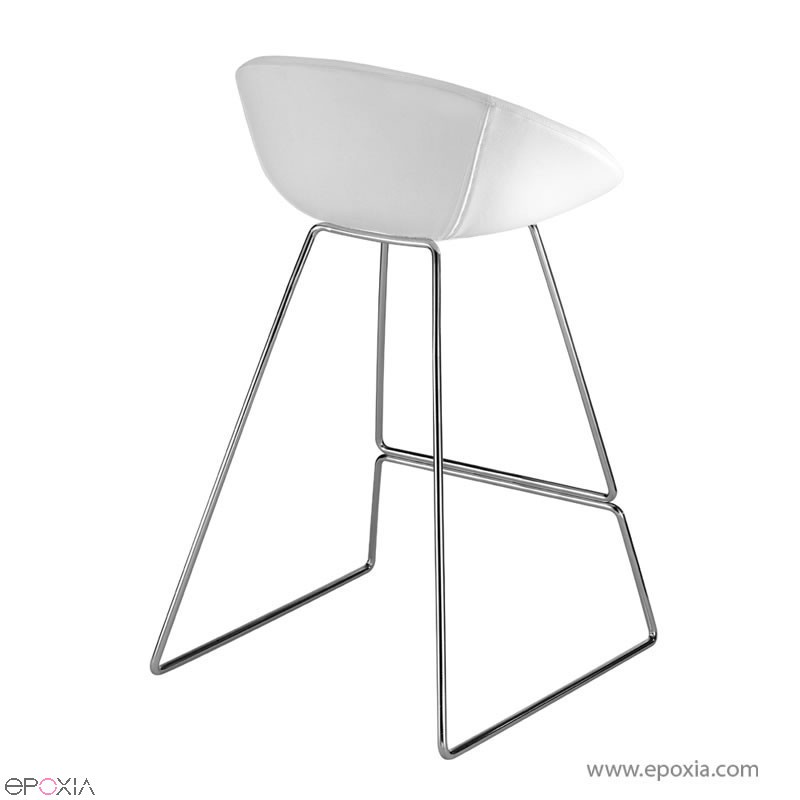 Tabouret de bar blanc et acier