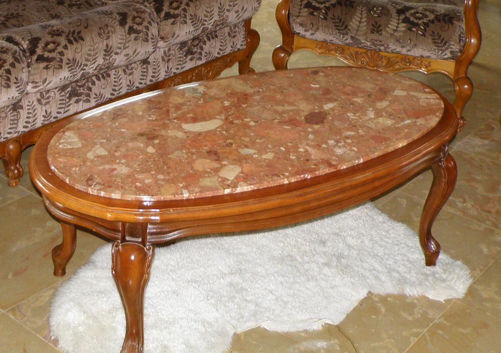 Table basse merisier dessus marbre