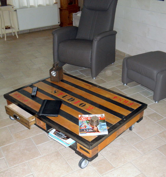 Table basse vintage palette