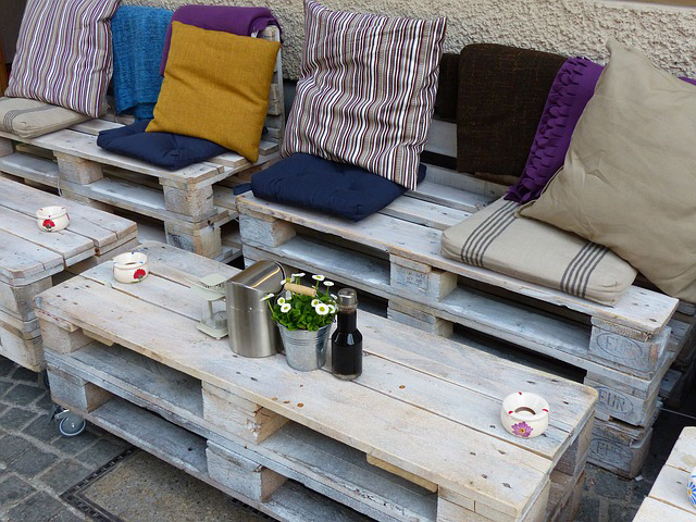 Table basse en palette pour jardin
