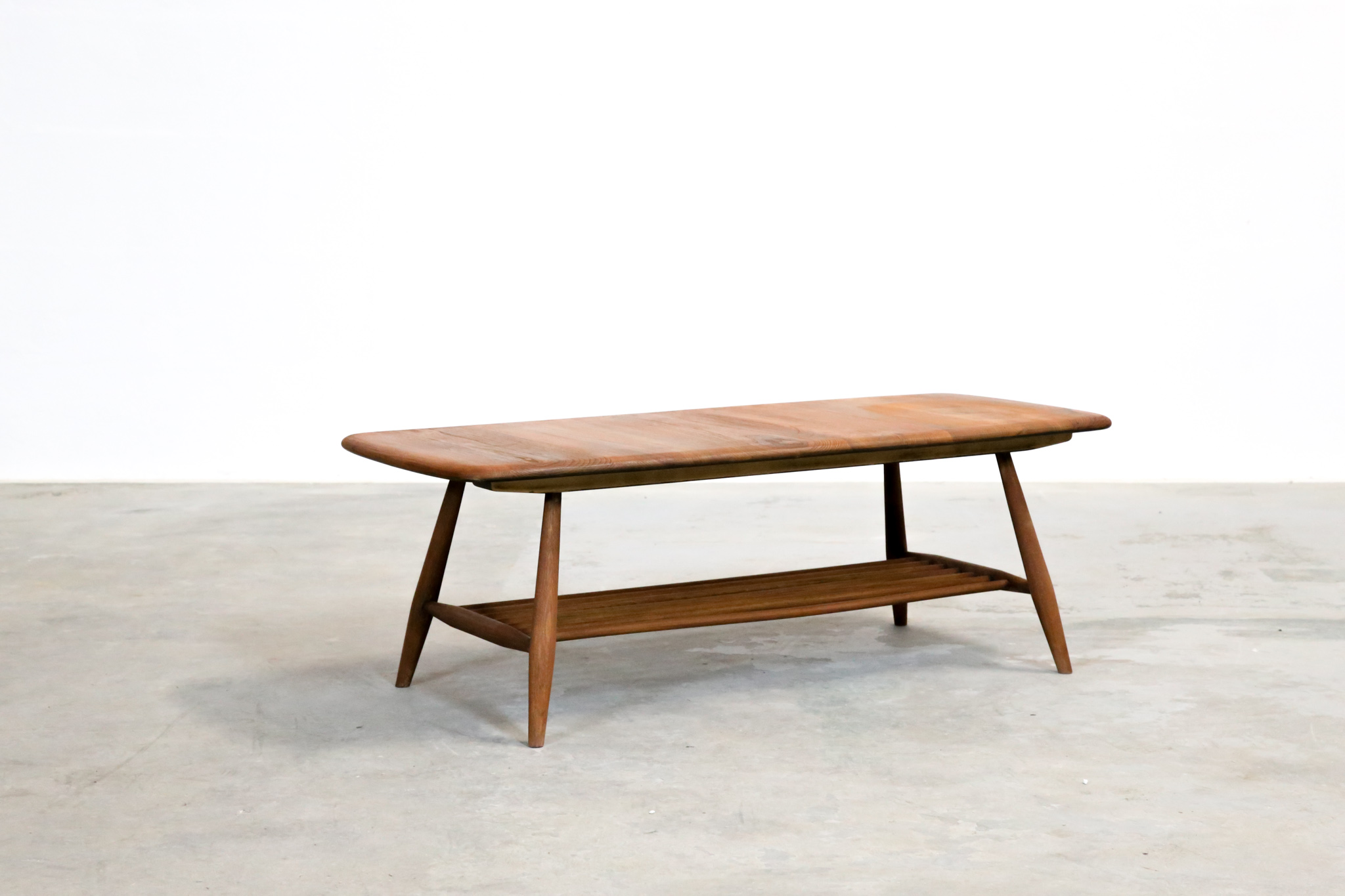 Table basse vintage chene
