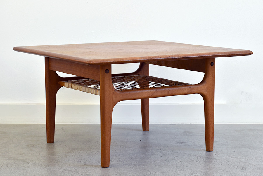 Table basse scandinave suisse