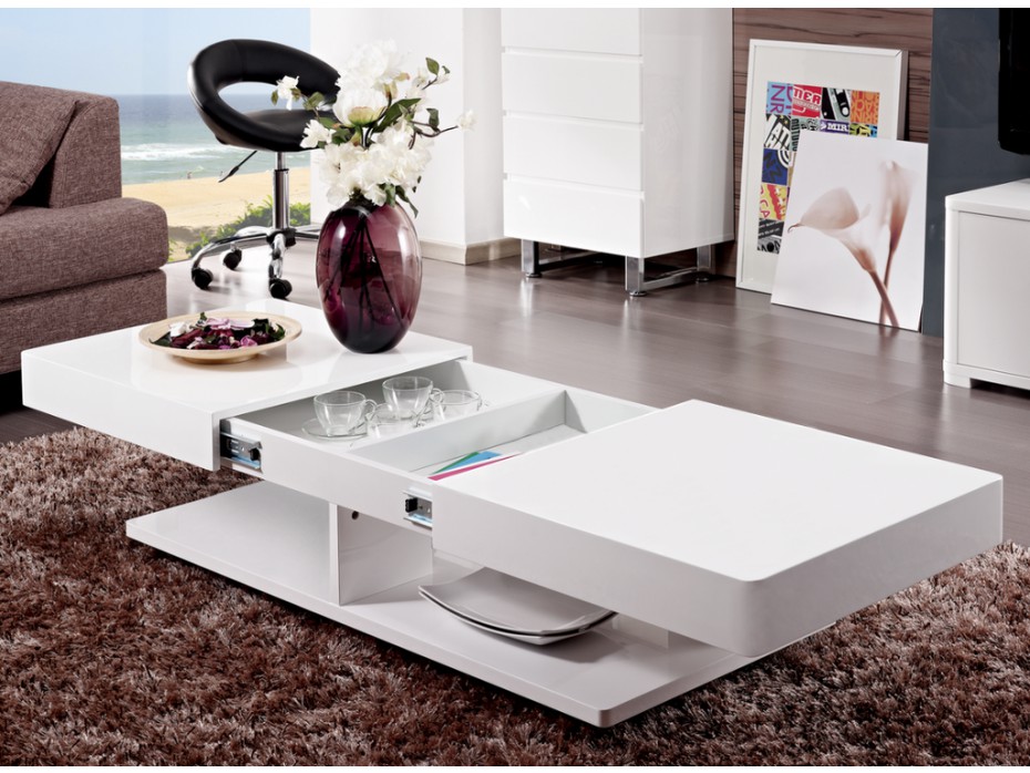 Table basse laquée avec rangement