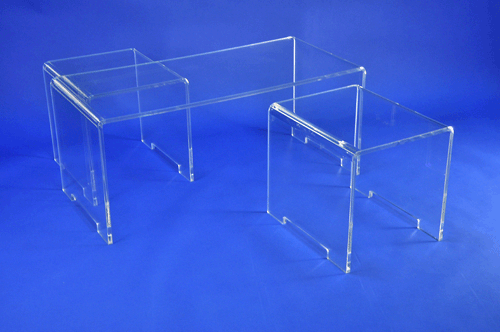 Table basse gigogne en plexiglas