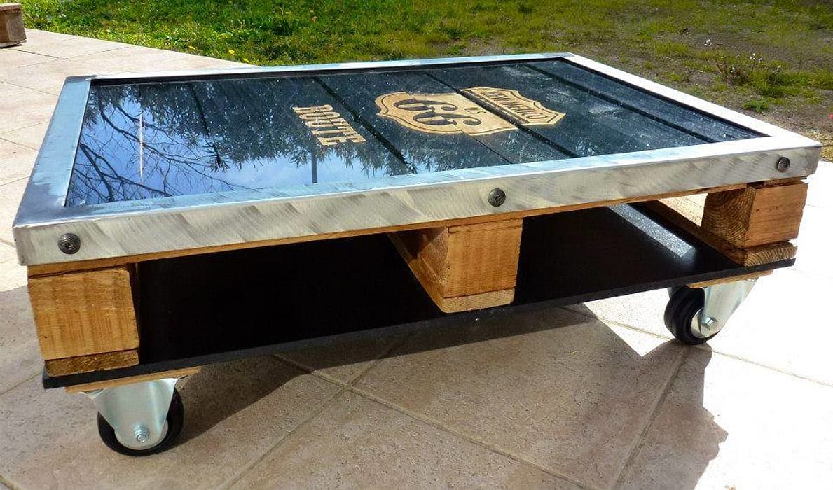 Table basse en palette et metal