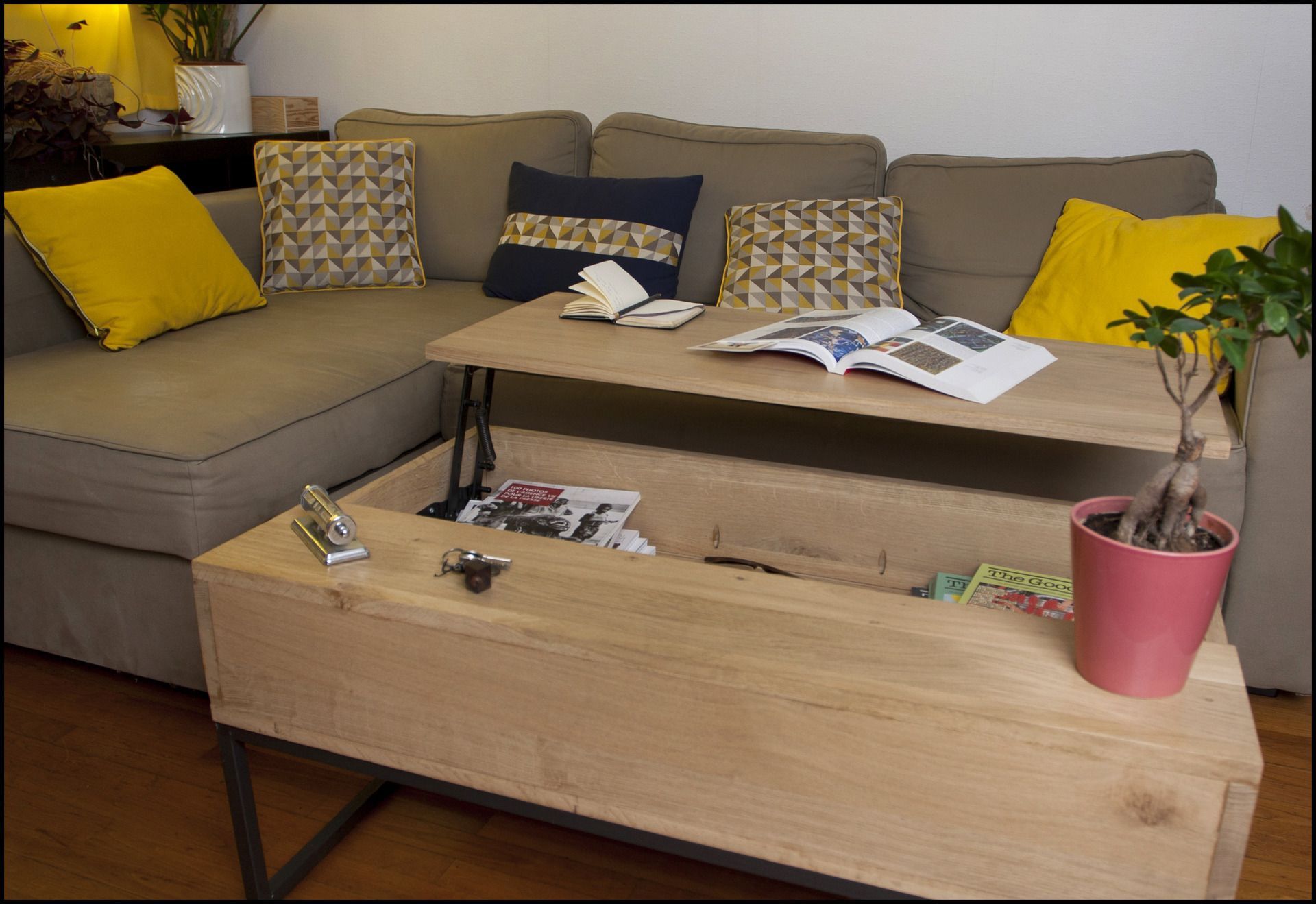 Table basse design relevable laquée rouge lola