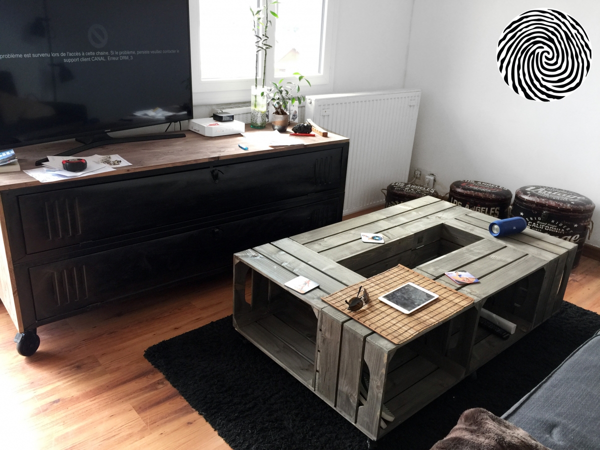 Table basse en caisse en bois