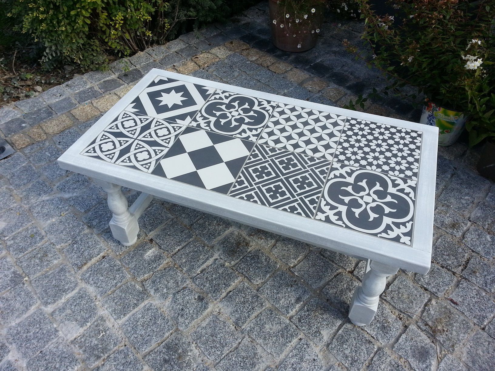 Repeindre table basse bois et carrelage