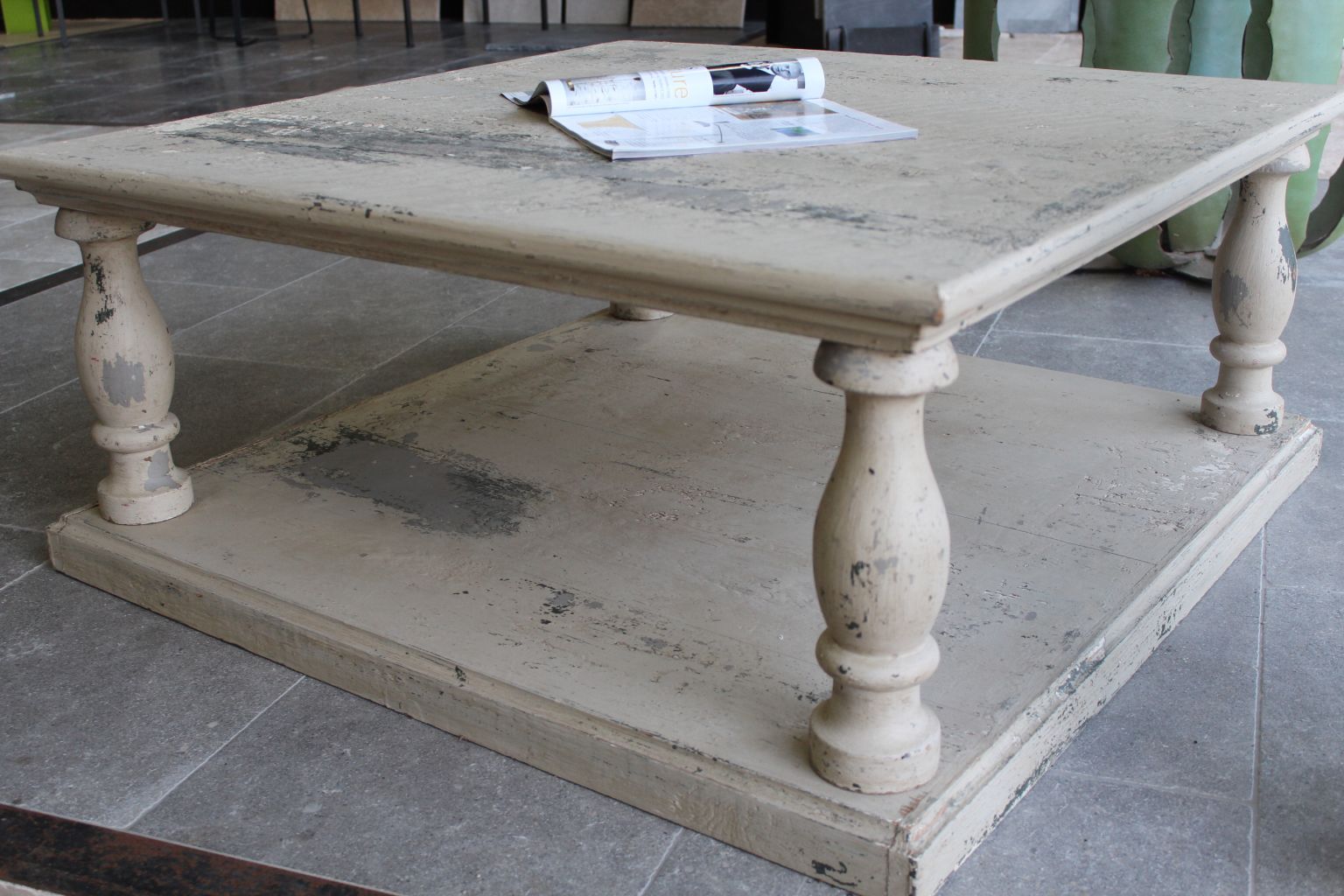 Patiner table basse bois