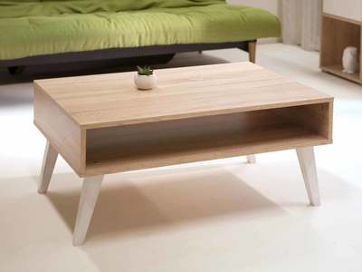 Table basse de salon en bois clair