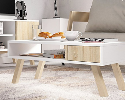 Salon avec table basse scandinave