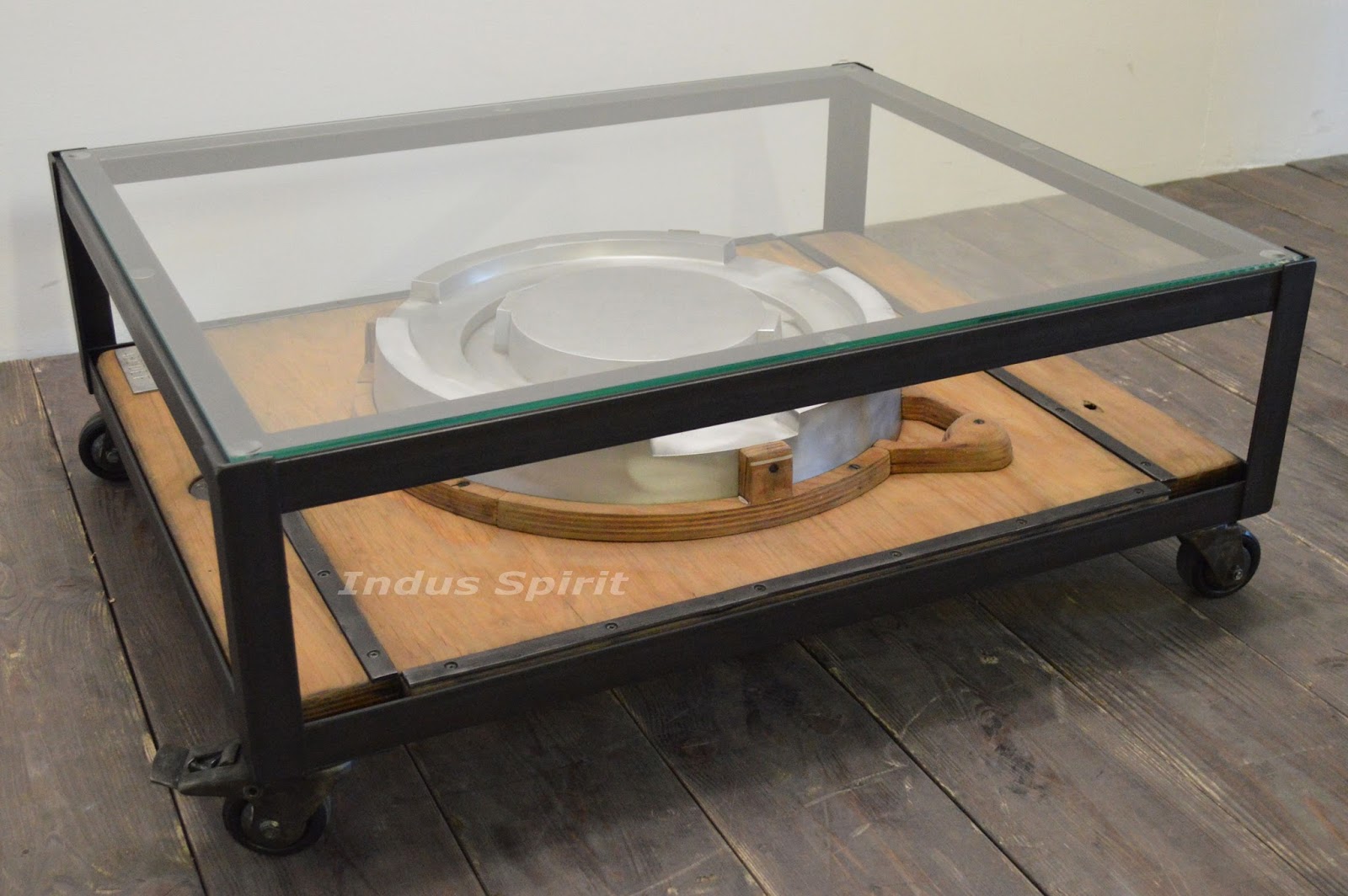 Table basse design usine