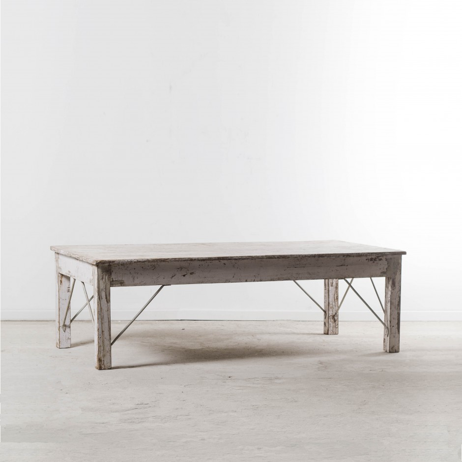 Vieille table basse bois
