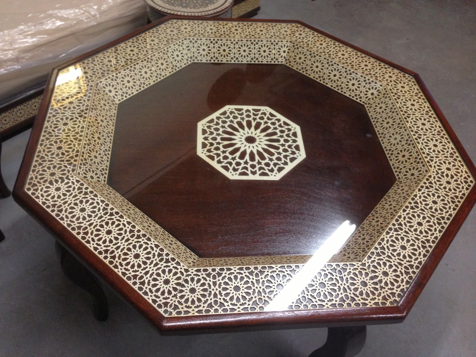 Table basse en bois style marocain
