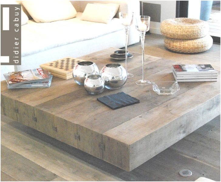 Grande table basse en bois