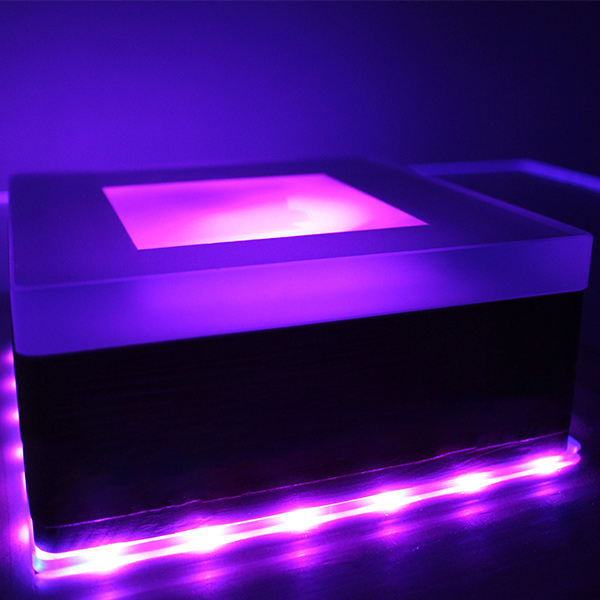 Table basse design lumineuse