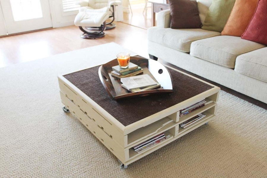Table basse palette coloree