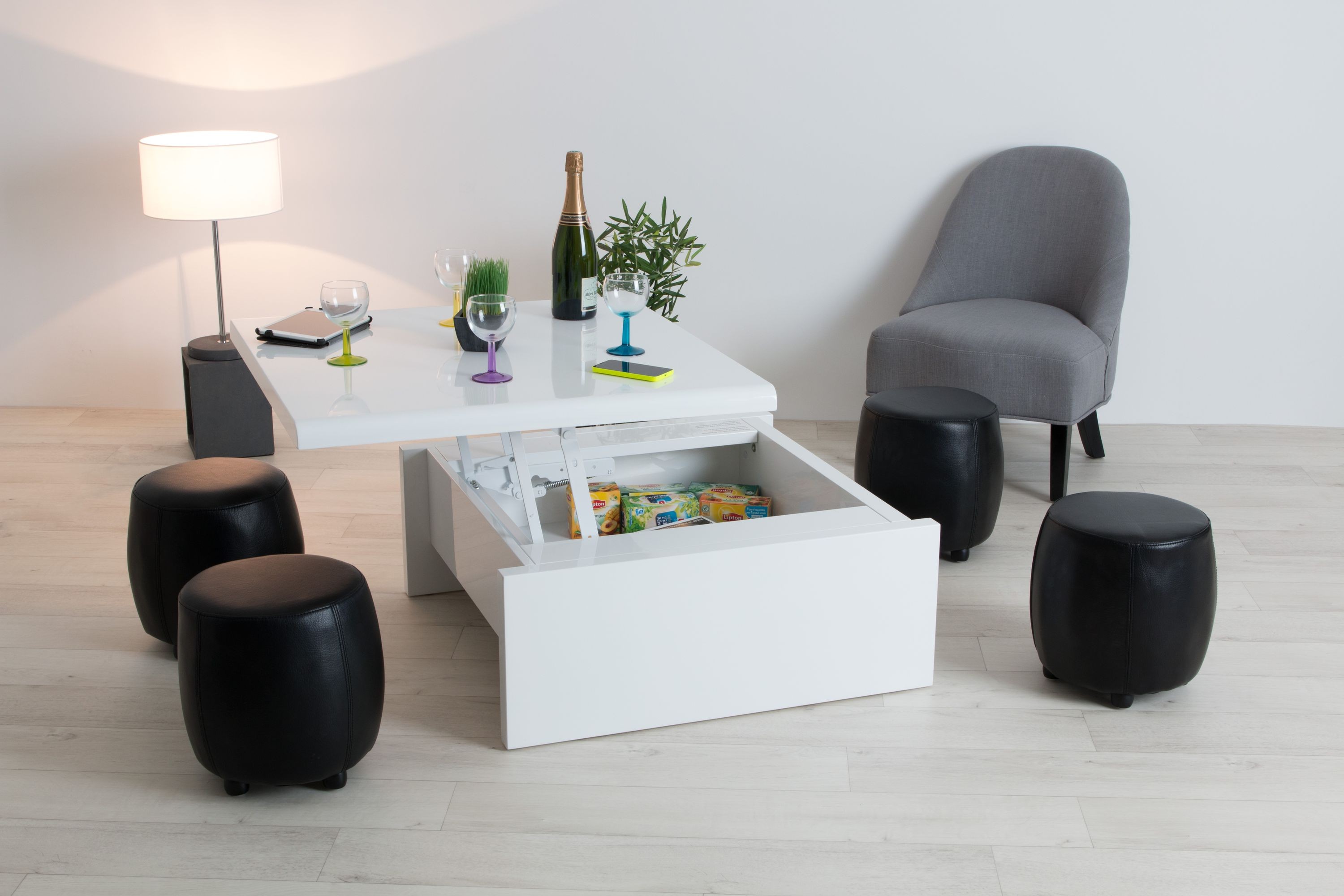 Table basse relevable carrée