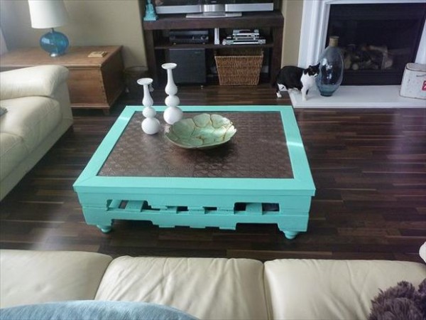 Table basse palette bleue