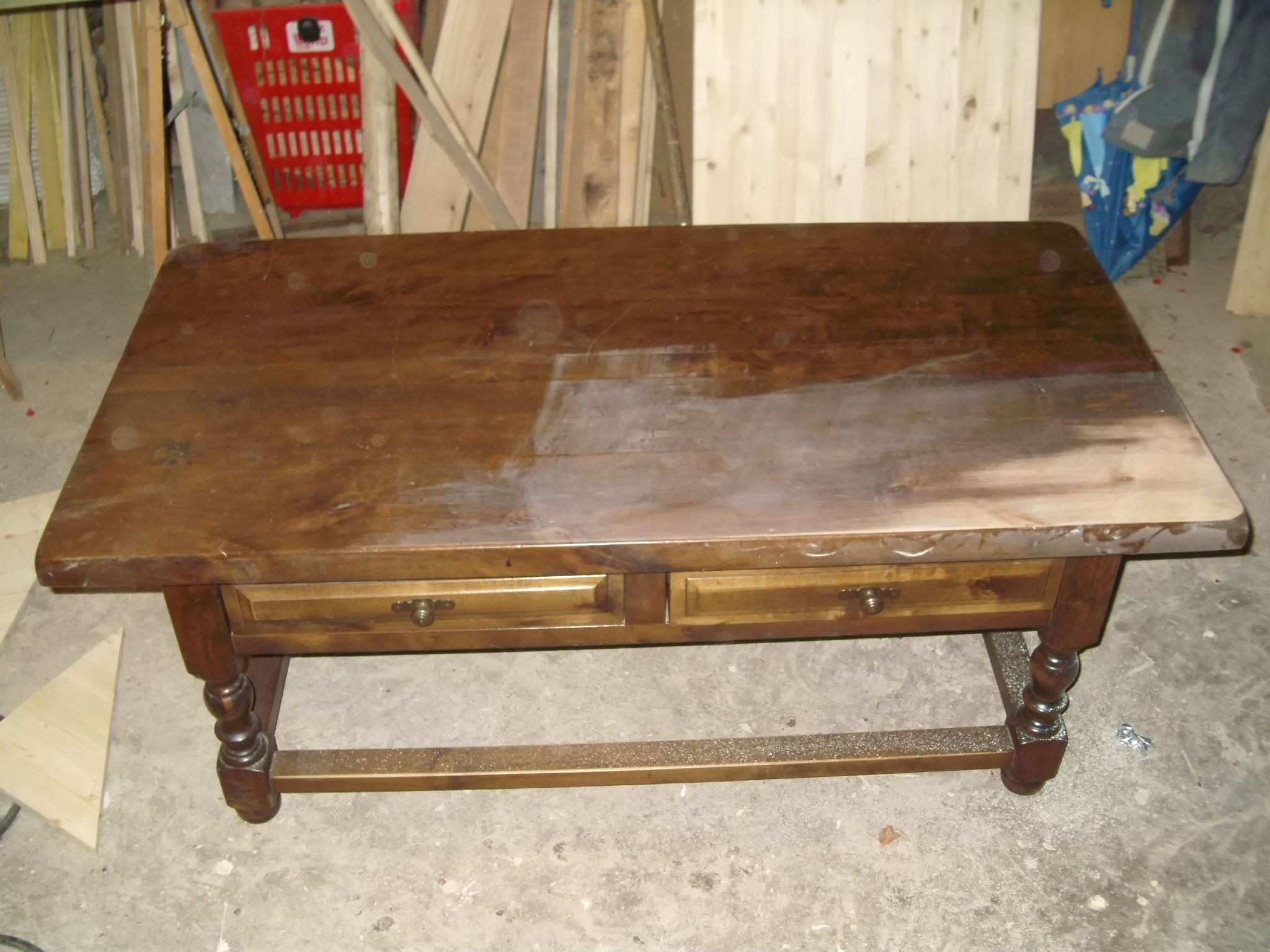 Table basse plateau verre pied bois
