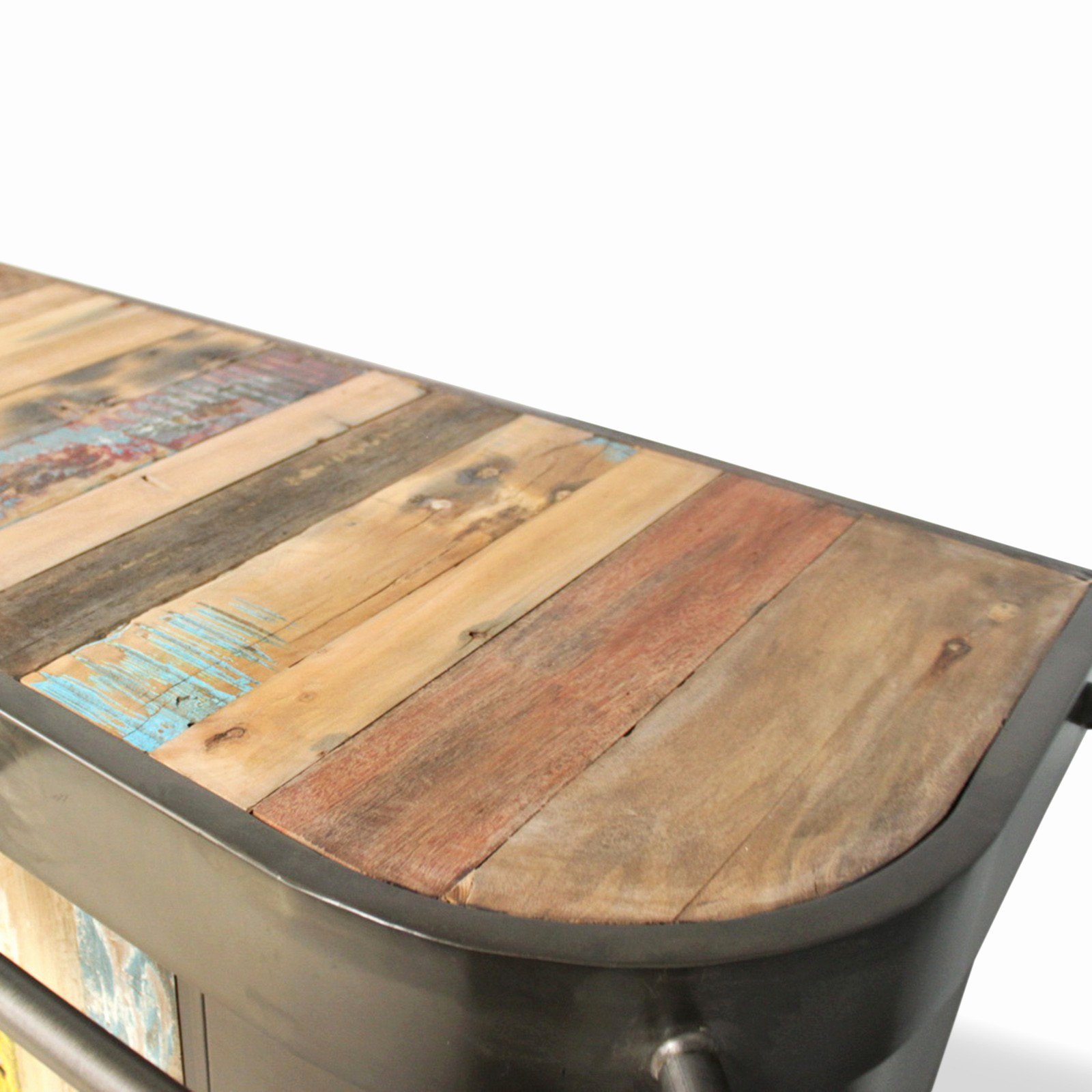 Restaurer une table basse bois