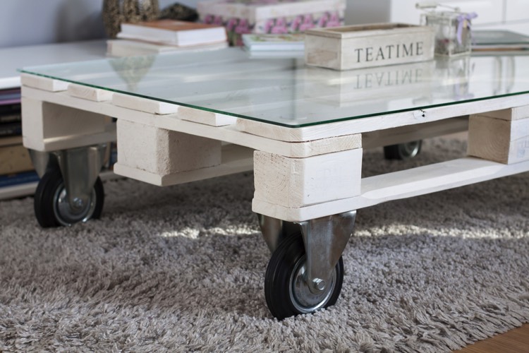 Table basse en palette bleu