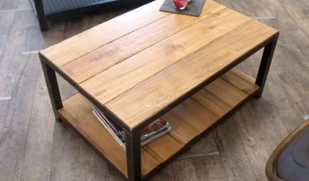 Table basse en bois sculter