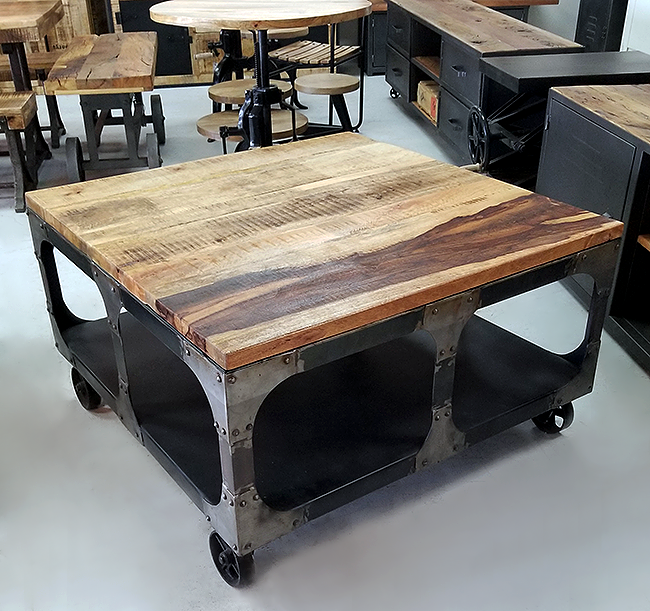 Table basse bois roue metal
