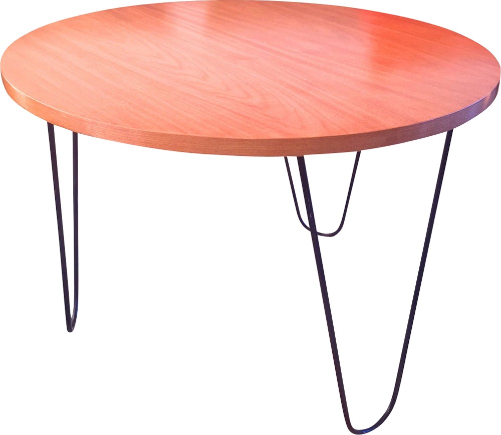 Table basse rouge en bois
