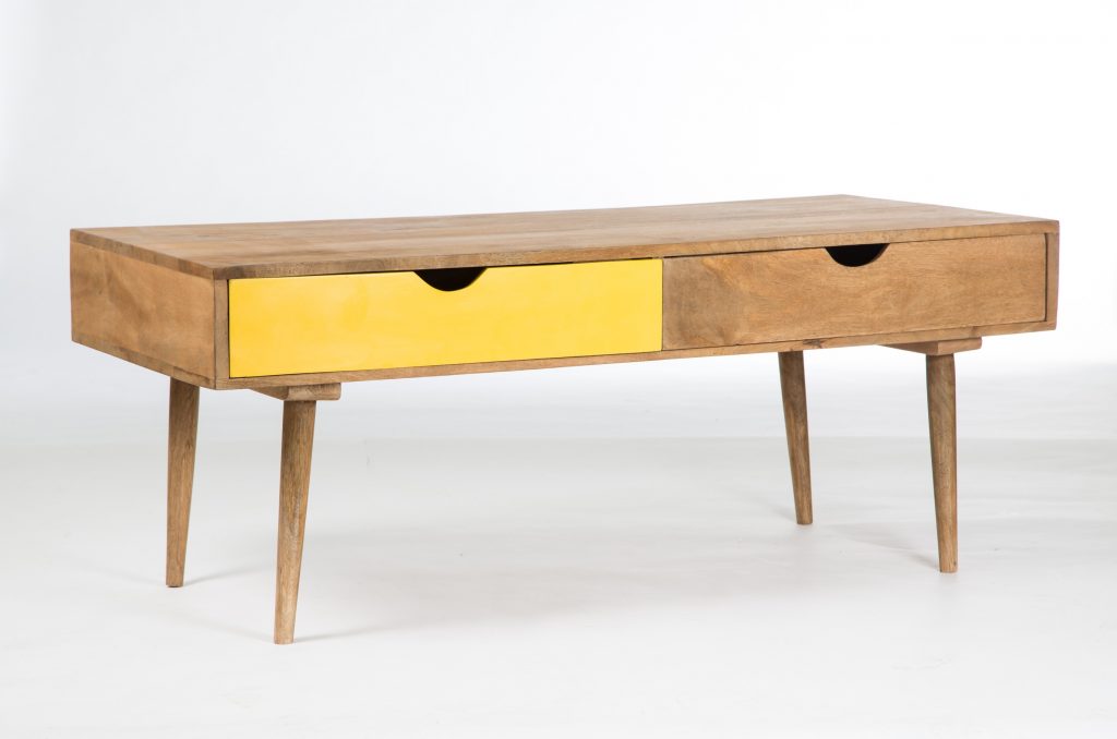 Table basse scandinave avec pouf