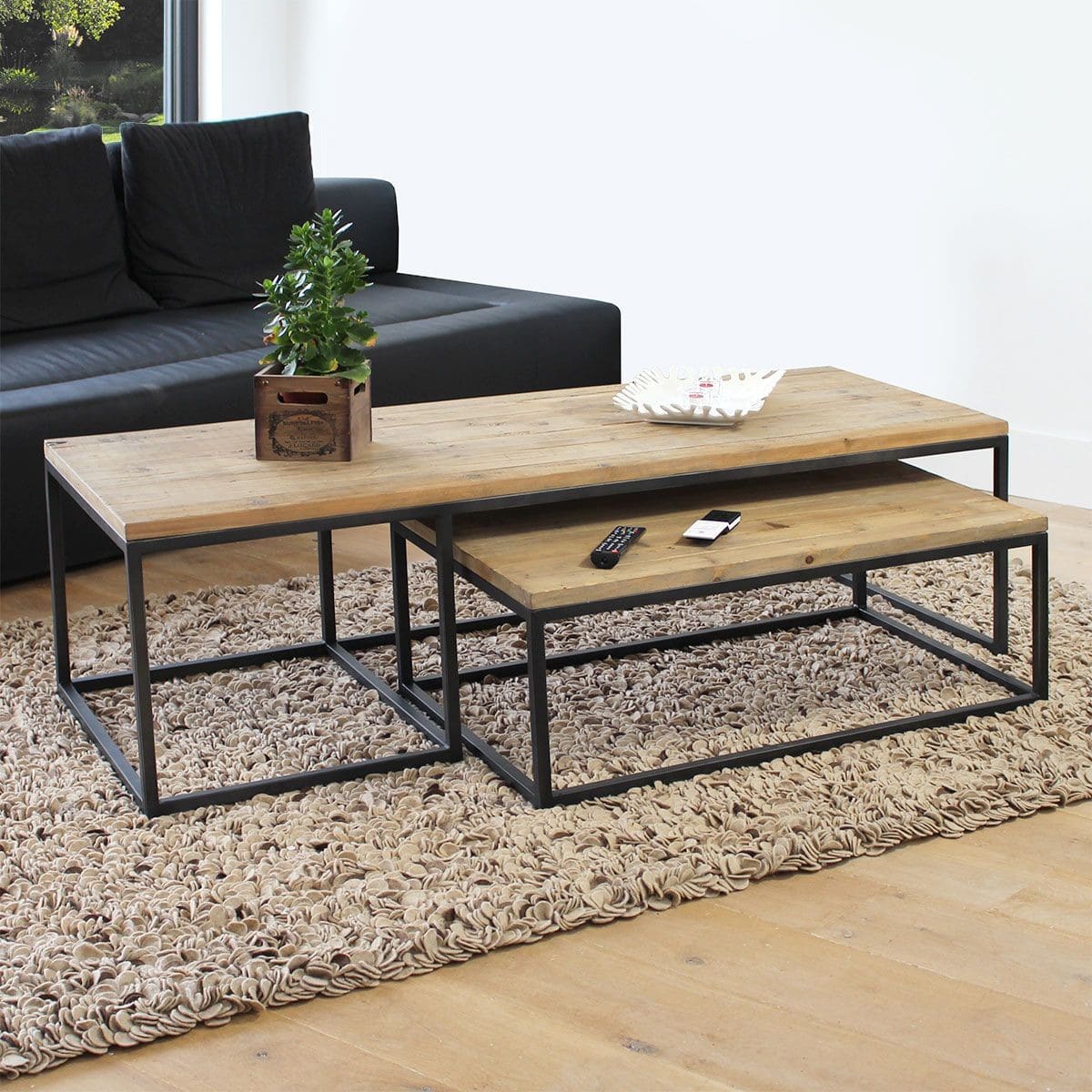 Repeindre une table basse en bois rustique