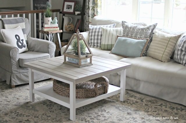 Repeindre une table basse en bois rustique