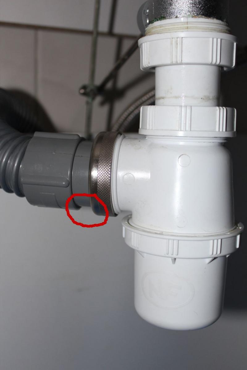 Fuite siphon evier