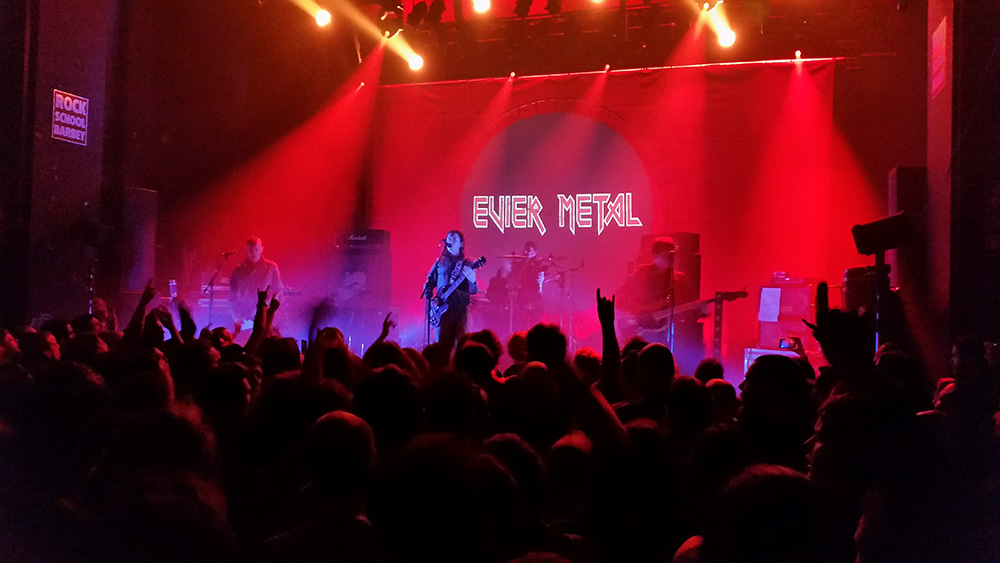 Evier metal paroles