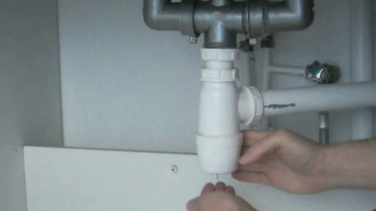 Remonter siphon double evier