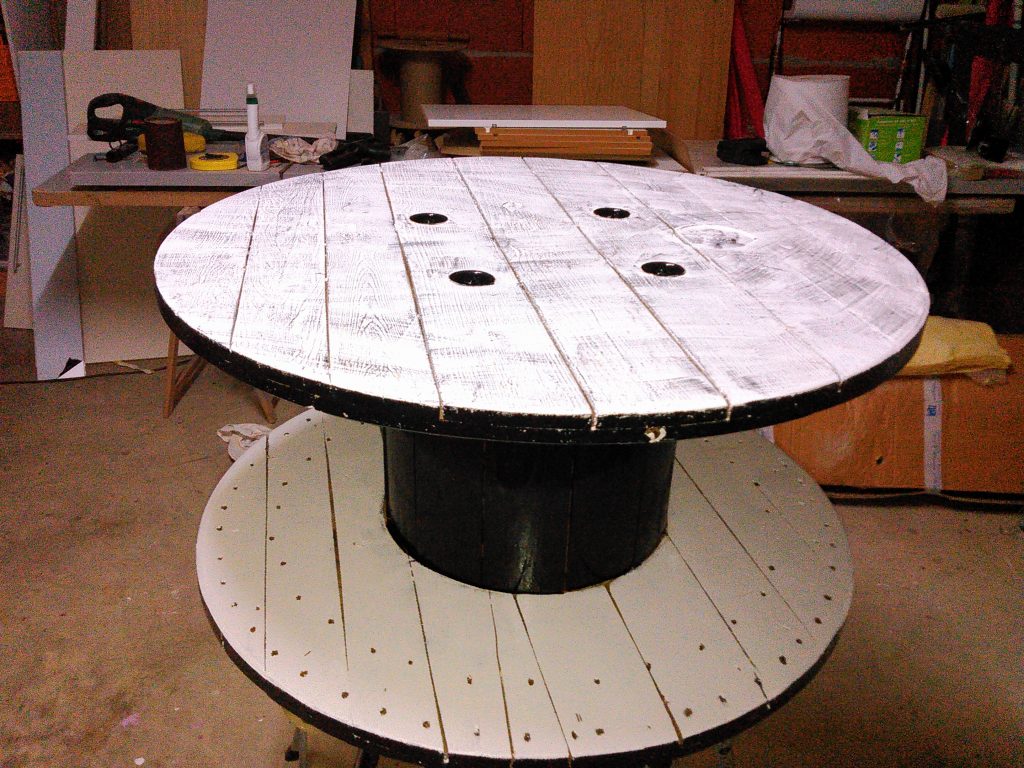 Table basse palette pliable - emberizaone.fr